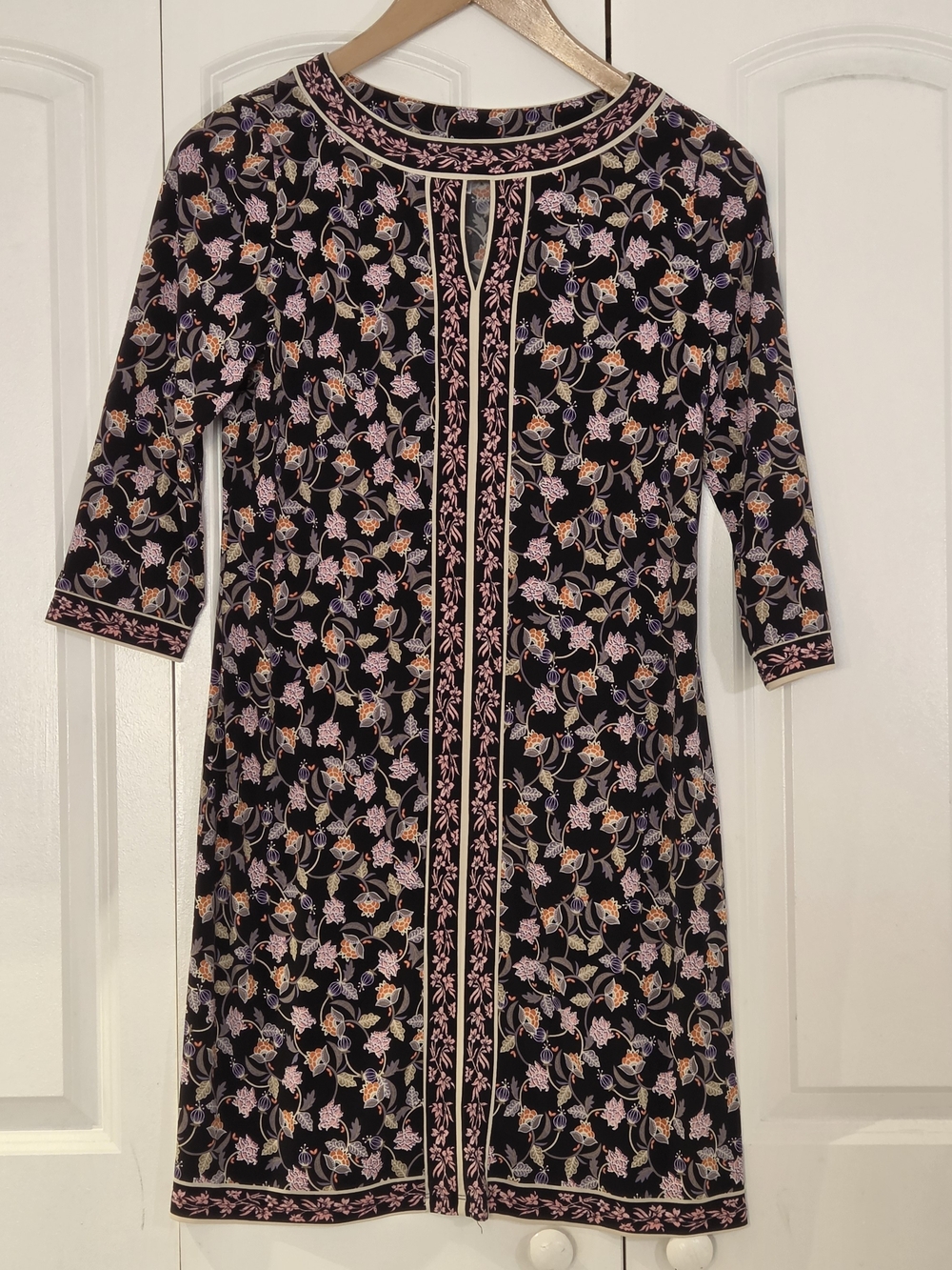 Wisp Women's Dress Size 8 Marnie Knit Dress Black and Pink Floral Shift Boho